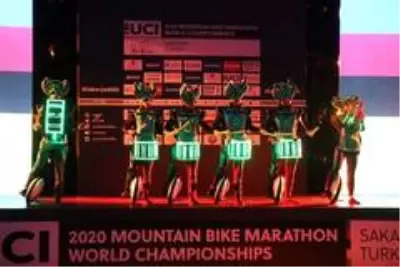 2020 Dünya Dağ Bisikleti Maraton Şampiyonası açılış seremonisi 2020 Dünya Dağ Bisikleti Maraton Şampiyonası açılış seremonisi