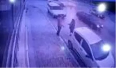 3 otomobilin karıştığı zincirleme kaza kamerada 3 otomobilin karıştığı zincirleme kaza kamerada