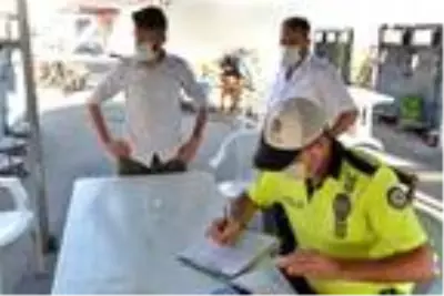 Adana'da helikopterli 'maske' uygulaması Adana'da helikopterli 'maske' uygulaması