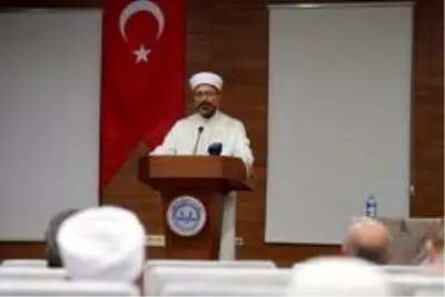 Ali Erbaş: 'İyiliğin de huzurun da teminatı olmamız gerekiyor' Ali Erbaş: 'İyiliğin de huzurun da teminatı olmamız gerekiyor'