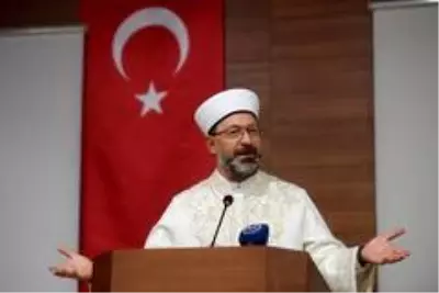 Ali Erbaş: 'İyiliğin de huzurun da teminatı olmamız gerekiyor' Ali Erbaş: 'İyiliğin de huzurun da teminatı olmamız gerekiyor'