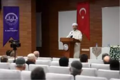 Ali Erbaş: 'İyiliğin de huzurun da teminatı olmamız gerekiyor' Ali Erbaş: 'İyiliğin de huzurun da teminatı olmamız gerekiyor'