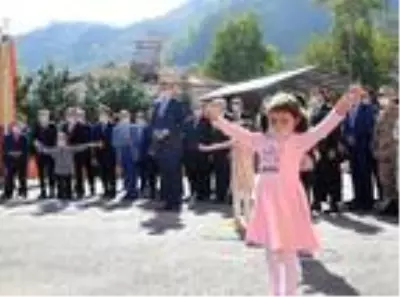 Son dakika haberleri... Bakan Selçuk, Ülper Köyü İlkokulu'nu ziyaret etti Son dakika haberleri... Bakan Selçuk, Ülper Köyü İlkokulu'nu ziyaret etti