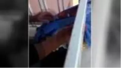 Başı balkon demirine sıkışan çocuk kurtarıldı Başı balkon demirine sıkışan çocuk kurtarıldı