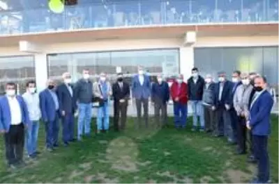 Başkan Biçer, muhtarlar ve gazetecilerle kahvaltıda buluştu Başkan Biçer, muhtarlar ve gazetecilerle kahvaltıda buluştu