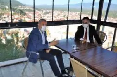 Başkan Biçer, muhtarlar ve gazetecilerle kahvaltıda buluştu Başkan Biçer, muhtarlar ve gazetecilerle kahvaltıda buluştu
