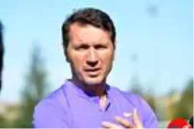 Bayram Bektaş: Çaykur Rizespor maçını kazanmak için sahaya çıkacağız Bayram Bektaş: Çaykur Rizespor maçını kazanmak için sahaya çıkacağız