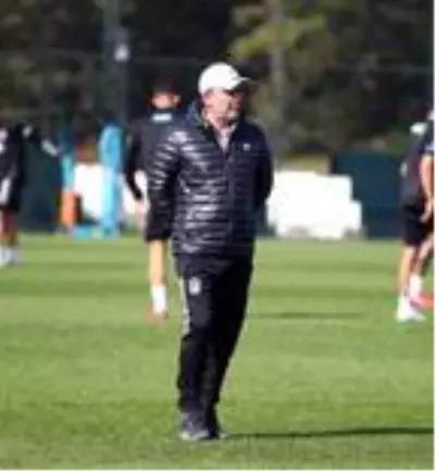 Beşiktaş'ta Denizlispor maçı hazırlıkları sürüyor Beşiktaş'ta Denizlispor maçı hazırlıkları sürüyor