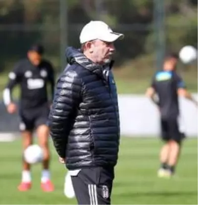 Beşiktaş'ta Denizlispor maçı hazırlıkları sürüyor Beşiktaş'ta Denizlispor maçı hazırlıkları sürüyor
