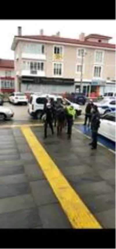 Beypazarı'nda uyuşturucu tacirleri yakalandı Beypazarı'nda uyuşturucu tacirleri yakalandı