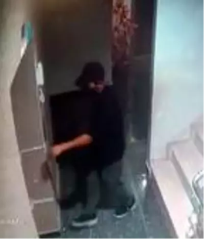 Bisiklet hırsızlığı güvenlik kamerasında Bisiklet hırsızlığı güvenlik kamerasında