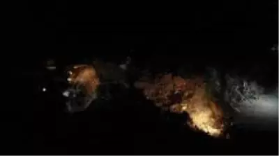 Bursa'da 3 ay önce boşaltılan 9 katlı apartman çöktü Bursa'da 3 ay önce boşaltılan 9 katlı apartman çöktü