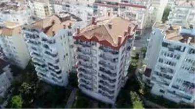 Bursa'da 3 ay önce boşaltılan 9 katlı apartman çöktü Bursa'da 3 ay önce boşaltılan 9 katlı apartman çöktü