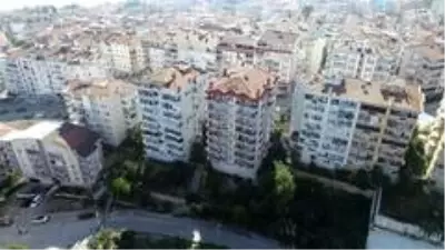 Bursa'da 3 ay önce boşaltılan 9 katlı apartman çöktü Bursa'da 3 ay önce boşaltılan 9 katlı apartman çöktü