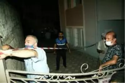 Bursa'da 3 ay önce boşaltılan 9 katlı apartman çöktü Bursa'da 3 ay önce boşaltılan 9 katlı apartman çöktü