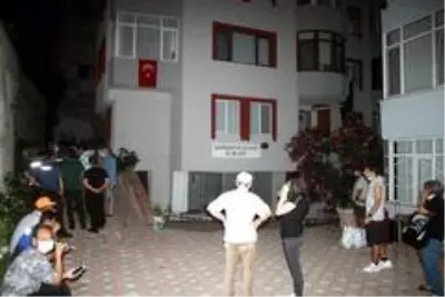 Bursa'da 3 ay önce boşaltılan 9 katlı apartman çöktü Bursa'da 3 ay önce boşaltılan 9 katlı apartman çöktü