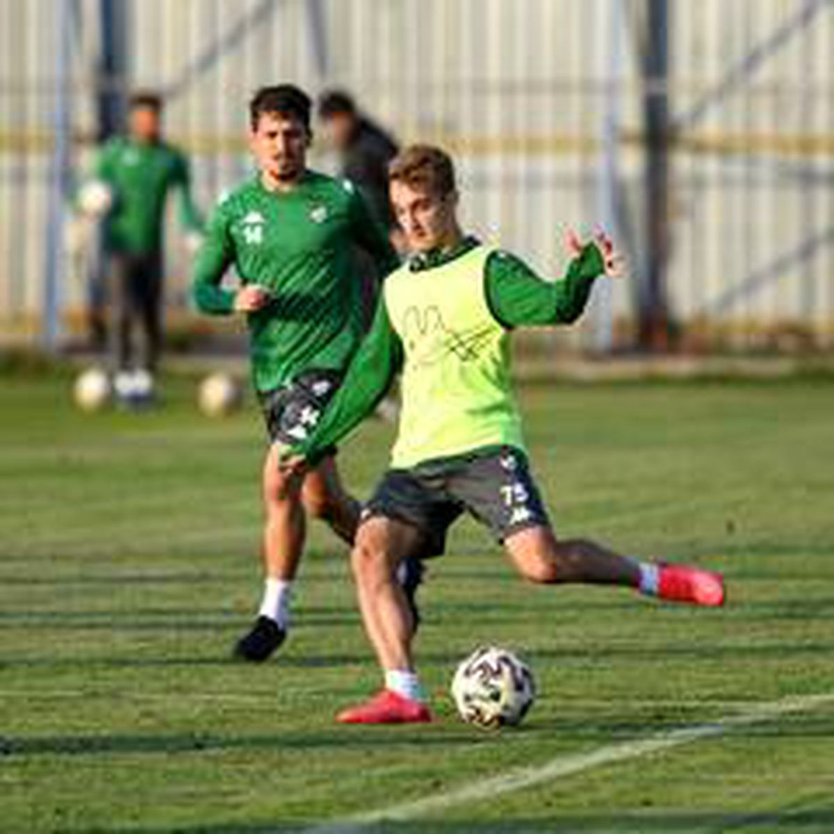 Bursaspor, Akhisarspor maçı hazırlıklarına İzmir'de başladı