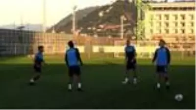 Çaykur Rizespor Teknik Direktörü Tomas: 'İyi savunma yaparsak Sivas'tan puanla dönebiliriz' Çaykur Rizespor Teknik Direktörü Tomas: 'İyi savunma yaparsak Sivas'tan puanla dönebiliriz'