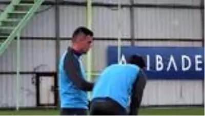 Çaykur Rizespor Teknik Direktörü Tomas: 'İyi savunma yaparsak Sivas'tan puanla dönebiliriz' Çaykur Rizespor Teknik Direktörü Tomas: 'İyi savunma yaparsak Sivas'tan puanla dönebiliriz'