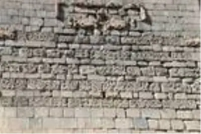 Diyarbakır'da gecekonduların yıkılmasıyla kitabe ve nişler ortaya çıktı Diyarbakır'da gecekonduların yıkılmasıyla kitabe ve nişler ortaya çıktı