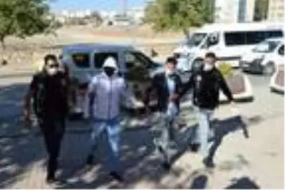 Son Dakika | Elazığ'da uyuşturucu operasyonuna 2 gözaltı Son Dakika | Elazığ'da uyuşturucu operasyonuna 2 gözaltı