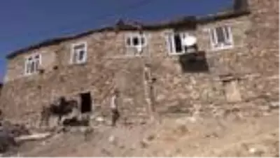 Geleneksel yöntemlerle üretilen pekmez kahvaltı sofralarını tatlandırıyor Geleneksel yöntemlerle üretilen pekmez kahvaltı sofralarını tatlandırıyor