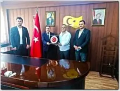 Son dakika haberleri: Genel Sekreter Sümer'e plaket Son dakika haberleri: Genel Sekreter Sümer'e plaket