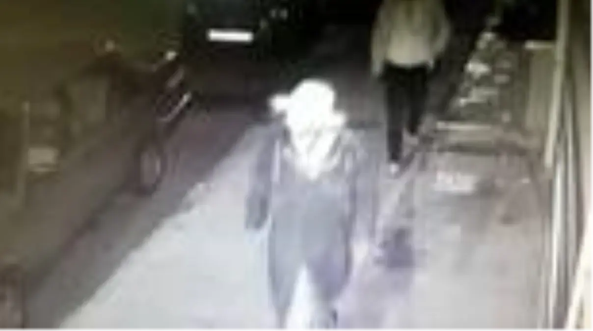 Güneş gözlüğü ve kadın şapka takarak hırsızlık yapan hükümlü yakalandı