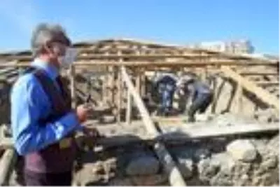Harput Kalesi kazılarında 7 yılda 110 bin adet obje çıktı Harput Kalesi kazılarında 7 yılda 110 bin adet obje çıktı