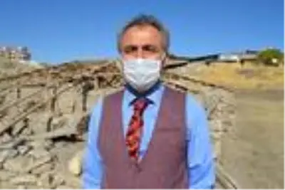Harput Kalesi kazılarında 7 yılda 110 bin adet obje çıktı Harput Kalesi kazılarında 7 yılda 110 bin adet obje çıktı