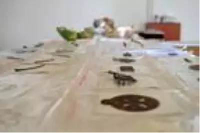 Harput Kalesi kazılarında 7 yılda 110 bin adet obje çıktı Harput Kalesi kazılarında 7 yılda 110 bin adet obje çıktı