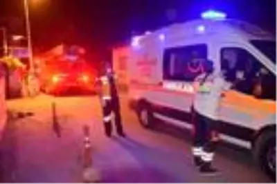İnşaat çatısında intihara kalkıştı, polis engelledi İnşaat çatısında intihara kalkıştı, polis engelledi
