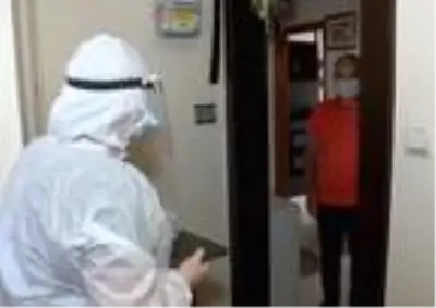 İstanbul'daki filyasyon ekipleri anlattı: Aşure dağıtan bir teyze, 18 kişilik apartmanın izolasyona alınmasına neden oldu İstanbul'daki filyasyon ekipleri anlattı: Aşure dağıtan bir teyze, 18 kişilik apartmanın izolasyona alınmasına neden oldu