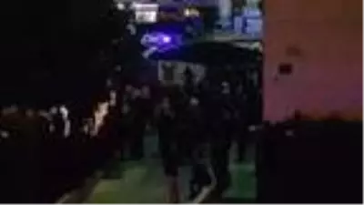 İzmir'de silahlı kavga: 1 ölü, 1 yaralı İzmir'de silahlı kavga: 1 ölü, 1 yaralı