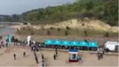 İzmit Körfezi'ne balıklandırma çalışmaları kapsamında çipura, levrek ve kalkan bırakıldı İzmit Körfezi'ne balıklandırma çalışmaları kapsamında çipura, levrek ve kalkan bırakıldı