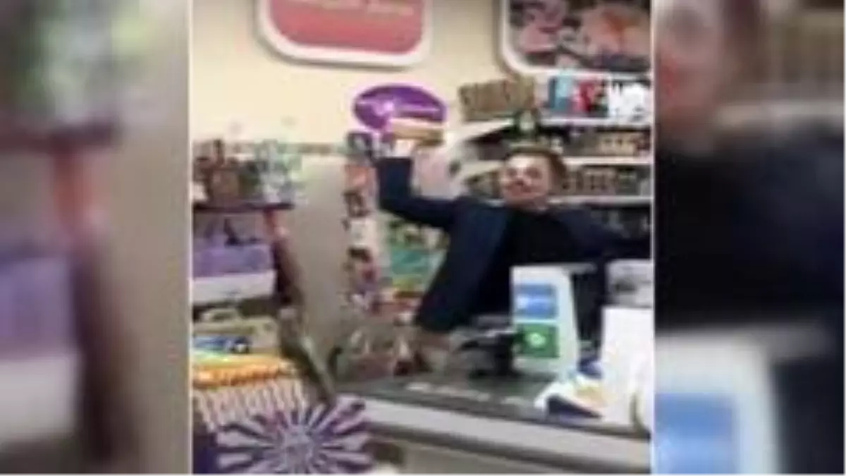 Joker kılığına giren adam eğlendireyim derken sinirlendirdi