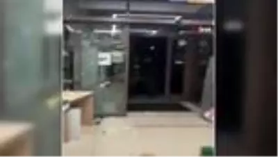 Joker kılığına giren adam eğlendireyim derken sinirlendirdi Joker kılığına giren adam eğlendireyim derken sinirlendirdi