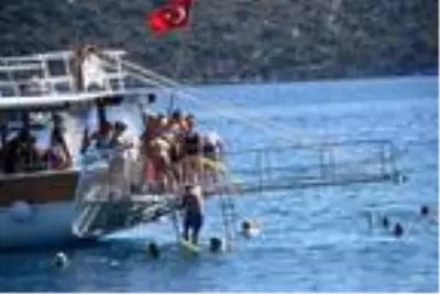 Kekova'da bitmeyen yaz Kekova'da bitmeyen yaz