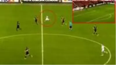 Kemar Roofe, orta sahadan attığı golle Avrupa Ligi'ne damga vurdu Kemar Roofe, orta sahadan attığı golle Avrupa Ligi'ne damga vurdu
