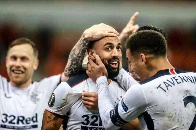 Kemar Roofe, orta sahadan attığı golle Avrupa Ligi'ne damga vurdu Kemar Roofe, orta sahadan attığı golle Avrupa Ligi'ne damga vurdu