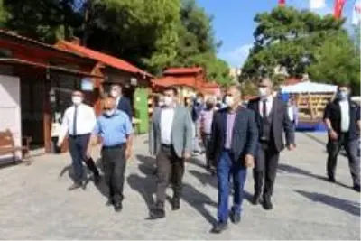 Kepez'in Sahaf Festivali kapılarını açtı Kepez'in Sahaf Festivali kapılarını açtı