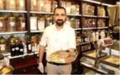 Kış hastalıklarına karşı 'Osmanlı çayı' hazırladı Kış hastalıklarına karşı 'Osmanlı çayı' hazırladı