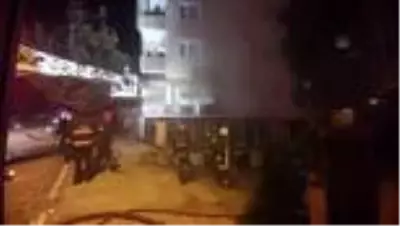Son dakika haberi! Kocaeli'de mobilya atölyesinde çıkan yangında mahsur kalan kadın kurtarıldı Son dakika haberi! Kocaeli'de mobilya atölyesinde çıkan yangında mahsur kalan kadın kurtarıldı