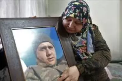 MİT'in operasyonunun ardından şehit ailelerinden önemli açıklama...Şehit Raşit Yücel'in annesi: 'Bunları içeride beslemesinler' MİT'in operasyonunun ardından şehit ailelerinden önemli açıklama...Şehit Raşit Yücel'in annesi: 'Bunları içeride beslemesinler'