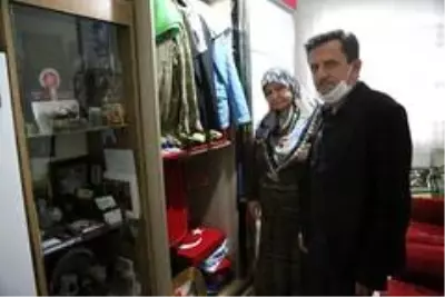 MİT'in operasyonunun ardından şehit ailelerinden önemli açıklama...Şehit Raşit Yücel'in annesi: 'Bunları içeride beslemesinler' MİT'in operasyonunun ardından şehit ailelerinden önemli açıklama...Şehit Raşit Yücel'in annesi: 'Bunları içeride beslemesinler'