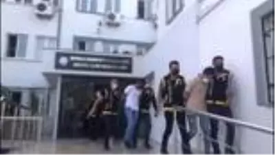 Son dakika haber: Otobüs durağında bıçaklanan kişi hayatını kaybetti Son dakika haber: Otobüs durağında bıçaklanan kişi hayatını kaybetti