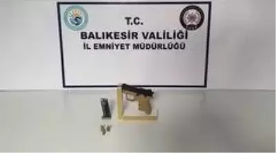 Polisten uyuşturucu operasyonunda 10 şüpheli şahsı yakaladı Polisten uyuşturucu operasyonunda 10 şüpheli şahsı yakaladı