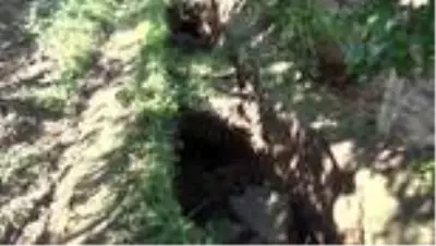 Sağanak sonrası fay hattına akan su geniş yarıklar açtı Sağanak sonrası fay hattına akan su geniş yarıklar açtı