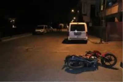 Son dakika haberi... Ses bombası attıkları sırada polise denk gelen şüpheliler yakayı ele verdi Son dakika haberi... Ses bombası attıkları sırada polise denk gelen şüpheliler yakayı ele verdi