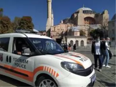 Son dakika haberi | (İSTANBUL)Sultanahmet ve Ayasofya'da dronlu virüs denetimi Son dakika haberi | (İSTANBUL)Sultanahmet ve Ayasofya'da dronlu virüs denetimi